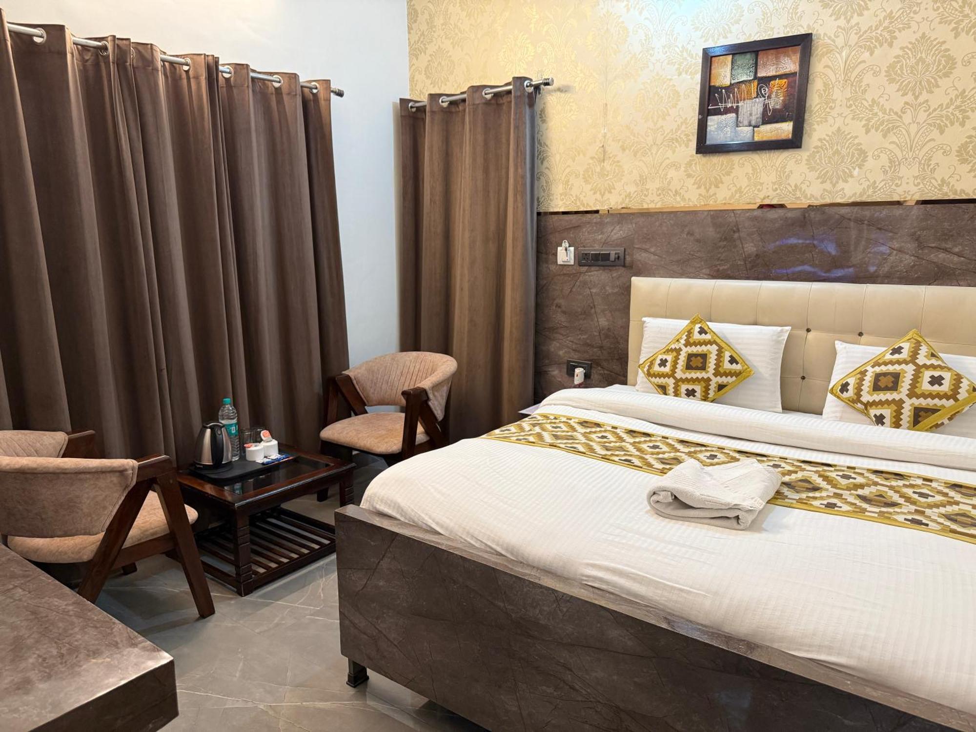 Hotel Krishna Residency Bareilly Exterior foto